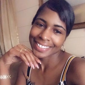 Meet your Posher, Whitney